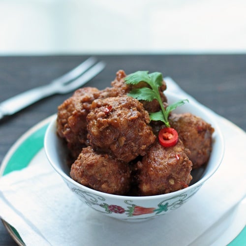 low carb meatball recipe from ibreatheimhungry.com