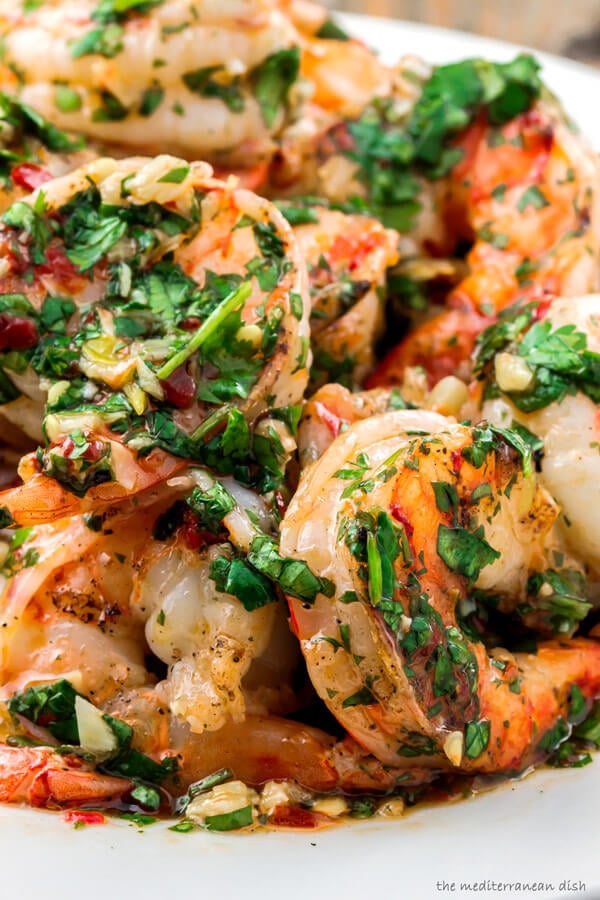 Grilled shrimp with parsley