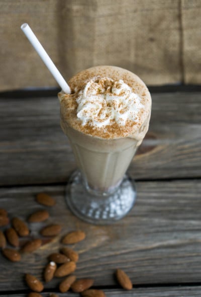 A keto breakfast smoothie of cinnamon and almond butter