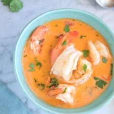 Guisado de camarão brasileiro (Moqueca de Camaroes)